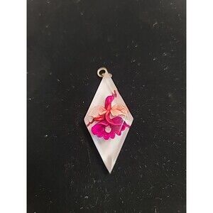 Vintage Lucite Acrylic Dried Flower Necklace Pendant Diamond Shaped Pink Fuchsia